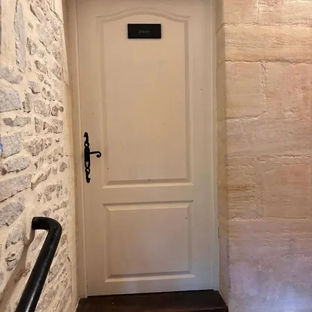 Juno - Studio Au Manoir *